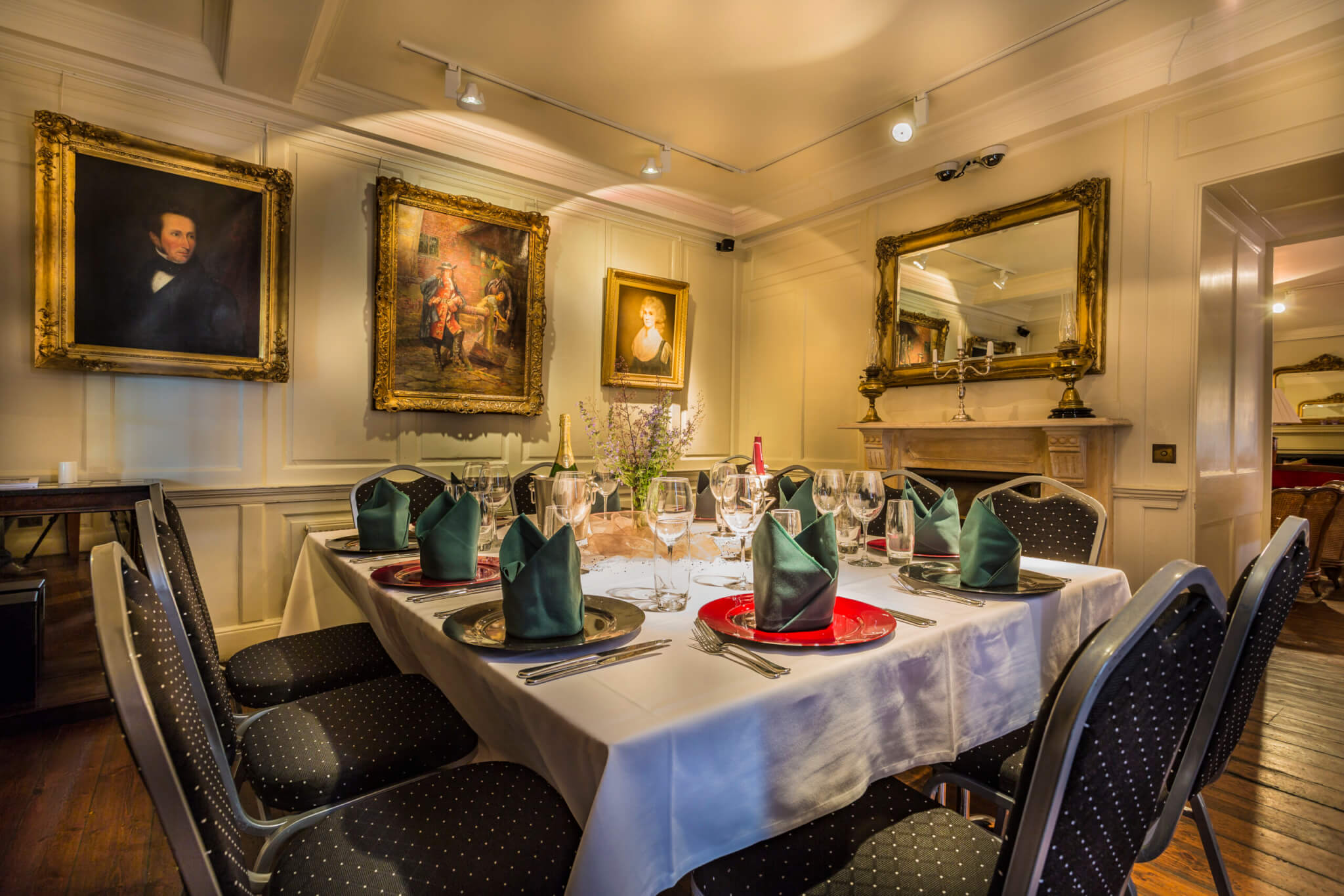 The White Hart Royal Hotel Moreton in Marsh Meet Gather and Celebrate at the Hotel scaled